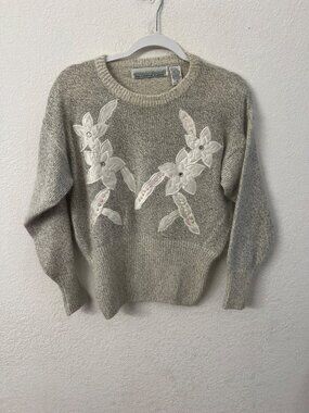 Bramble Lane Gray Sweater With Embroidered Floral angora hair women size Medium
